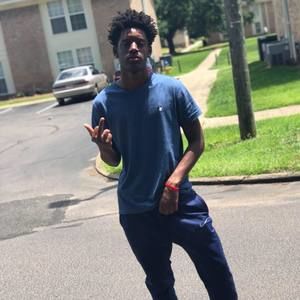 Meet your Posher, Devin